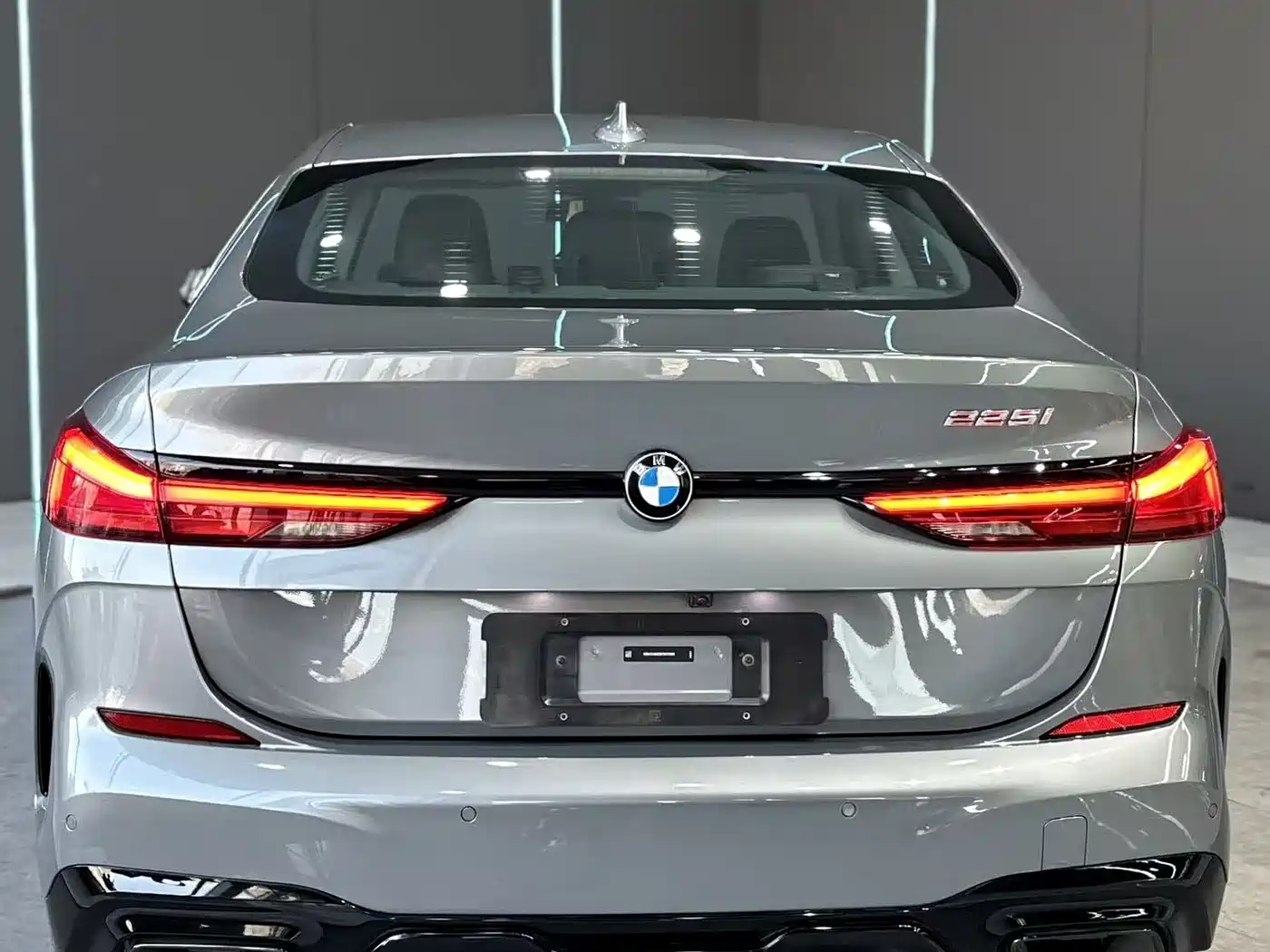 BMW 2 Series (Import) 2023 225i 4-Door Coupe M Sport Package фото 7