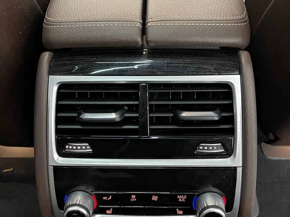 BMW 7 Series 2018 730Li Leading Type M Sport Package фото 9