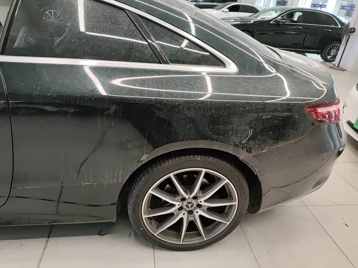 MERCEDES-BENZ E CLASS