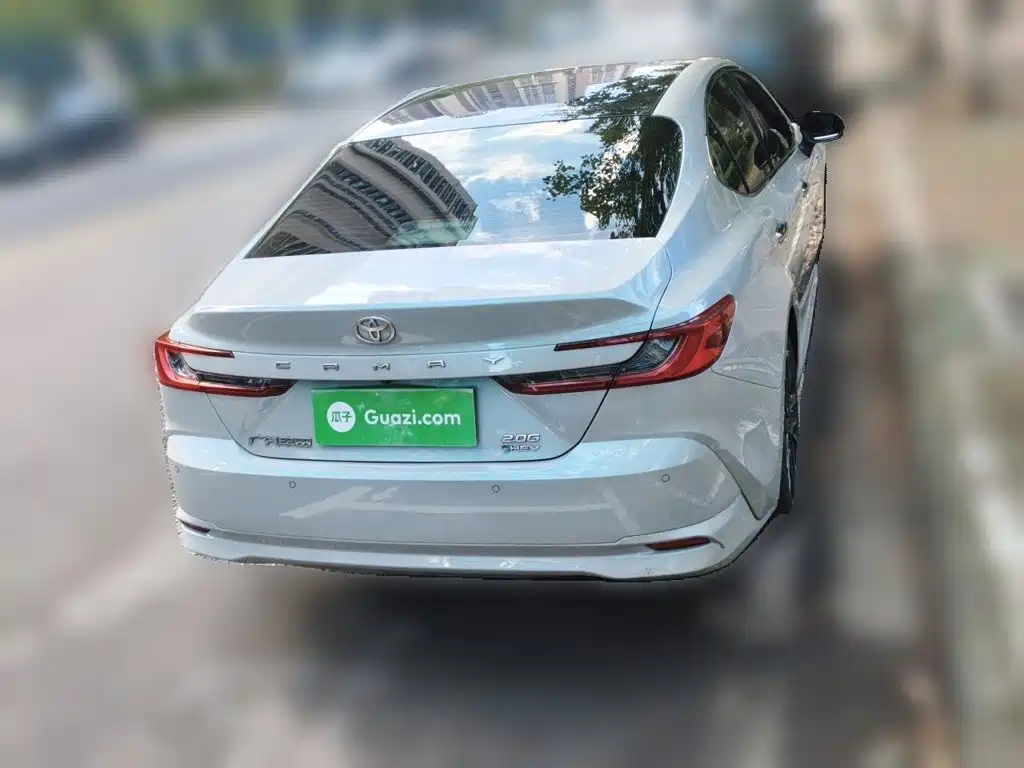 Photo 3 - Toyota Camry
