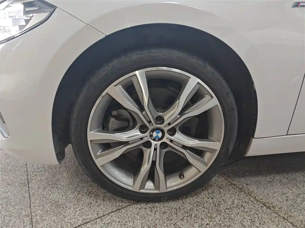 Фото 25 - BMW 1 Series