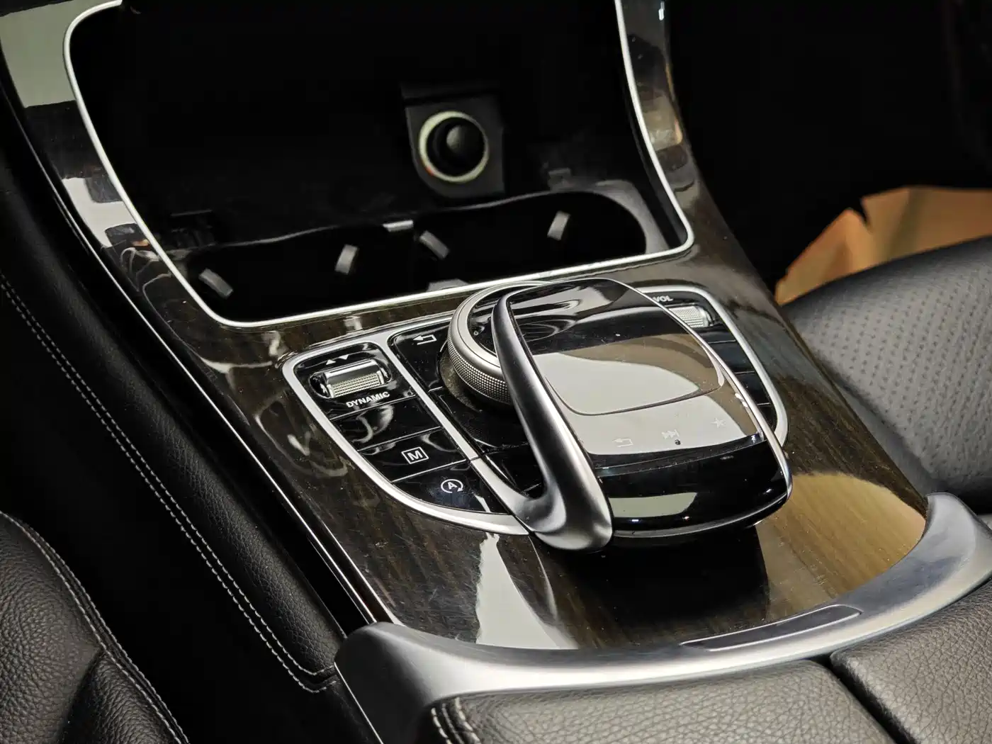 Mercedes-Benz GLC 2017 GLC 260 4MATIC Luxury фото 18