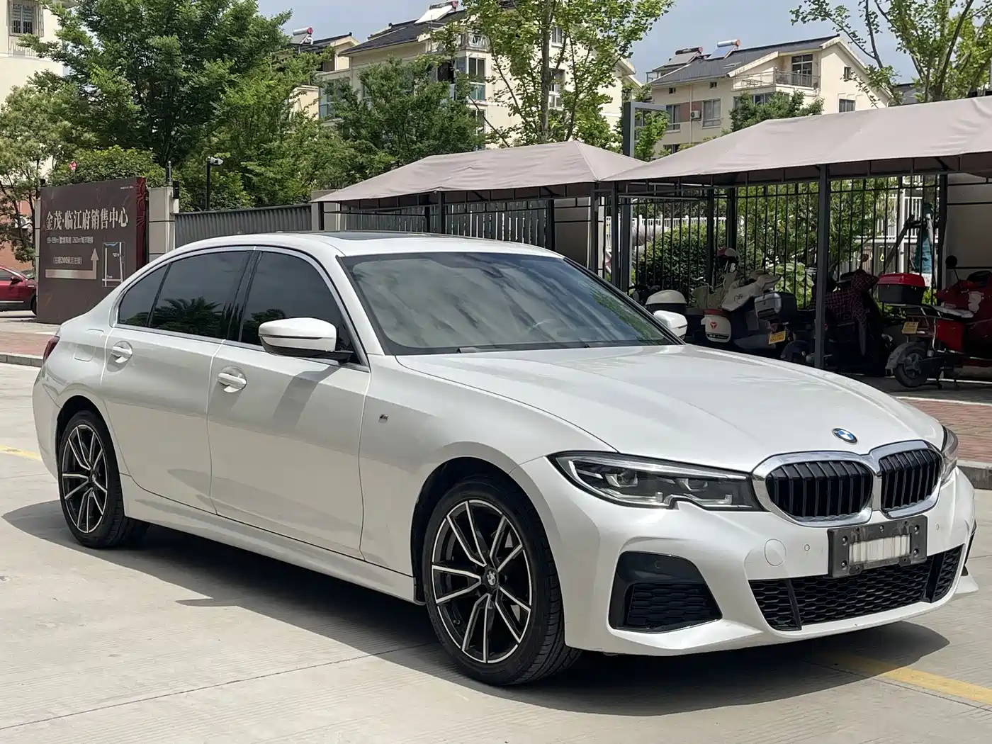 BMW 3-SERIES