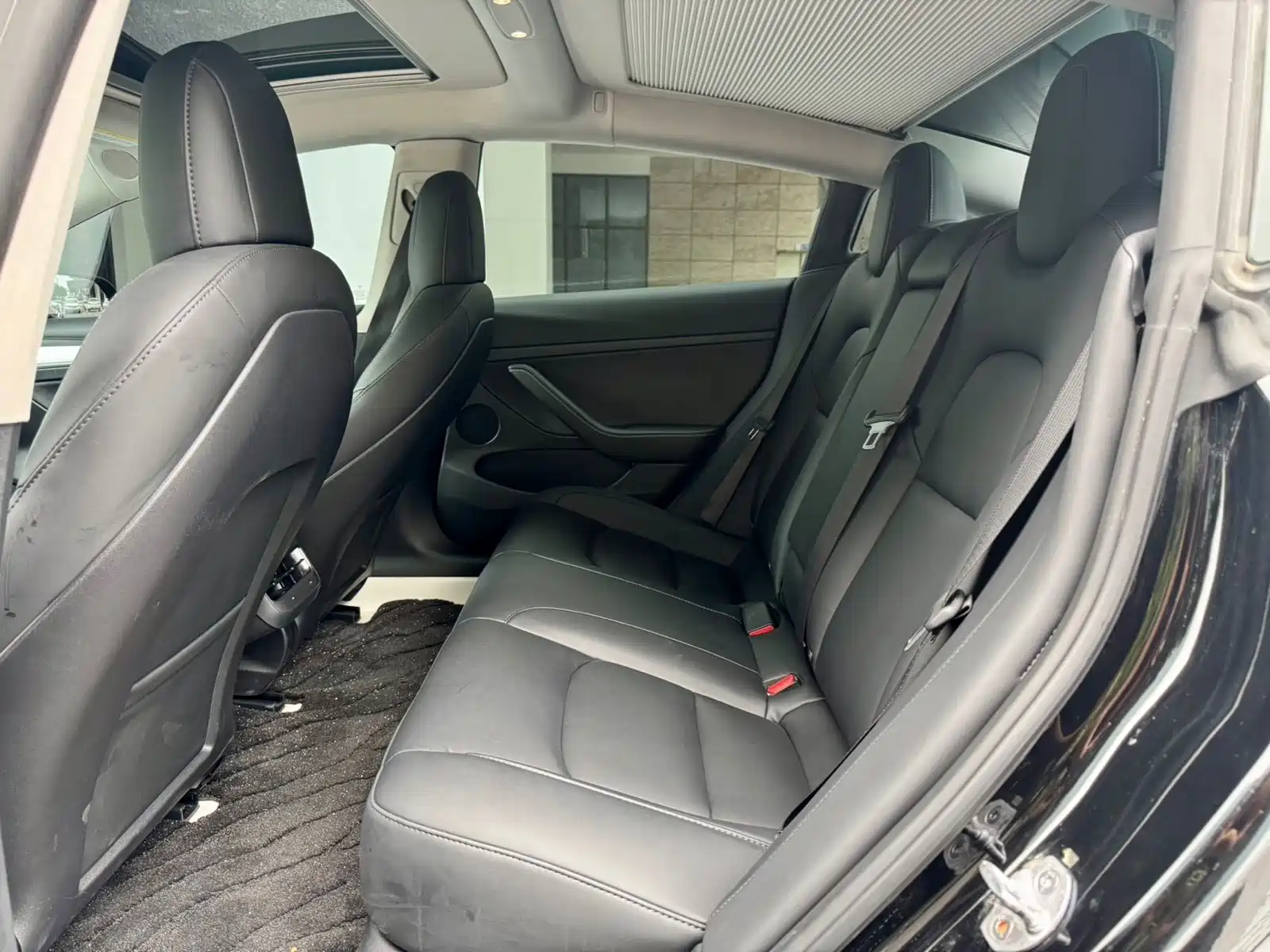 Фото 6 - Tesla Model 3