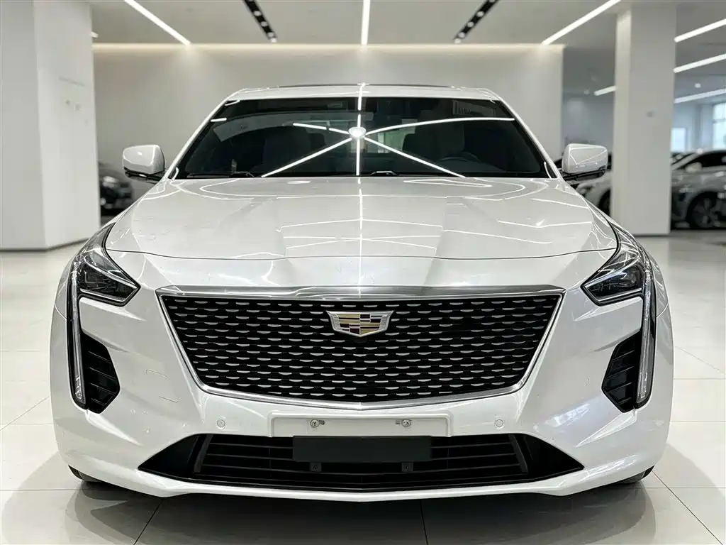 Фото 1 - Cadillac CT6
