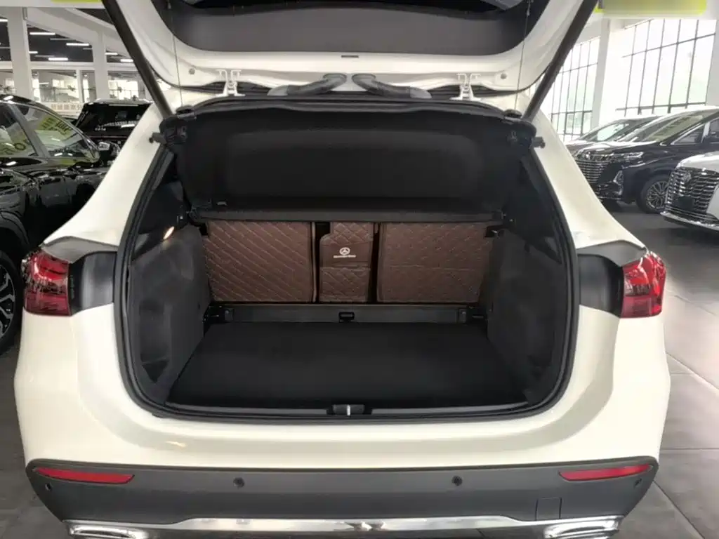 Mercedes-Benz GLA 2025 2024 GLA 200