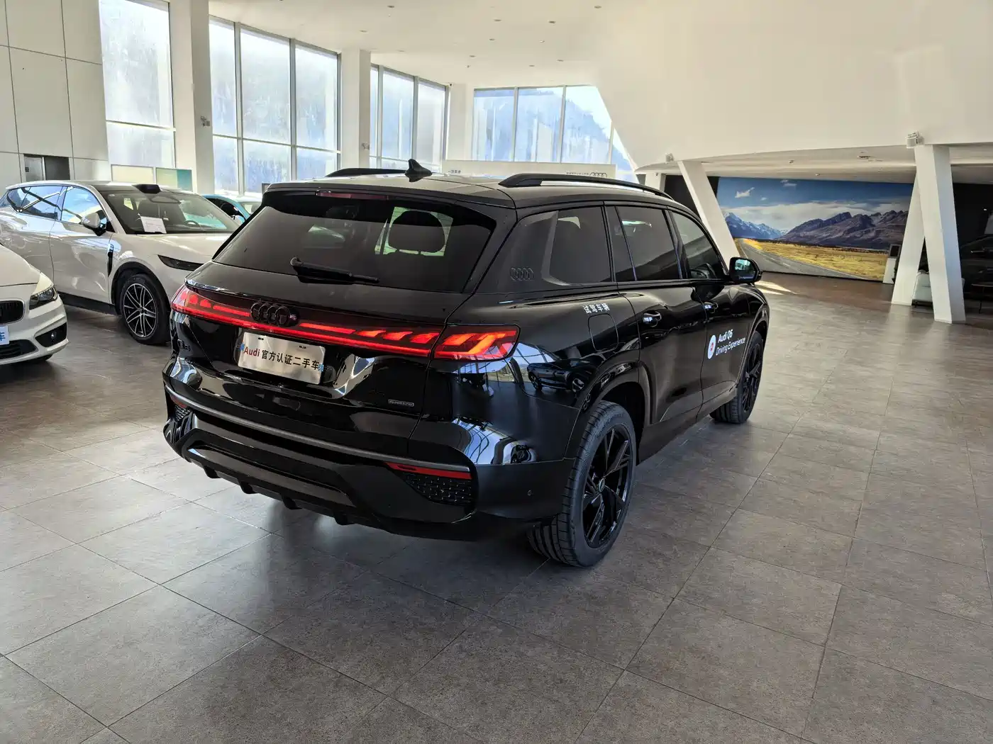 Audi Q6 2025 2025 45 TFSI quattro Dark Warrior Edition Feiqi Package 6-Seater
