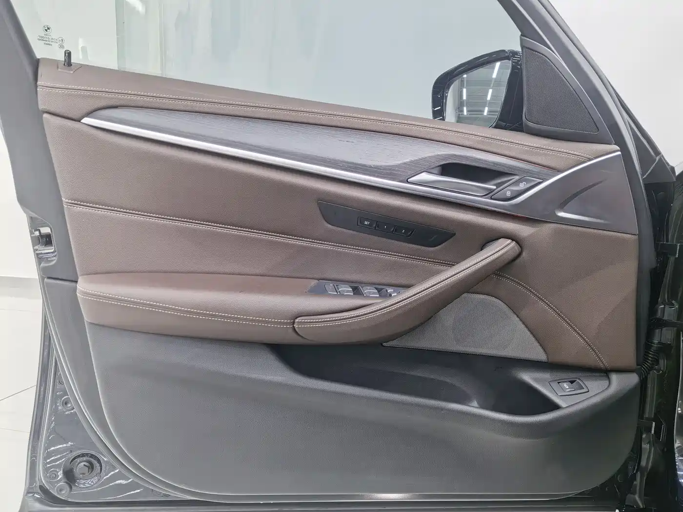 BMW 5 Series 2022 530Li Leading M Sport Package фото 17