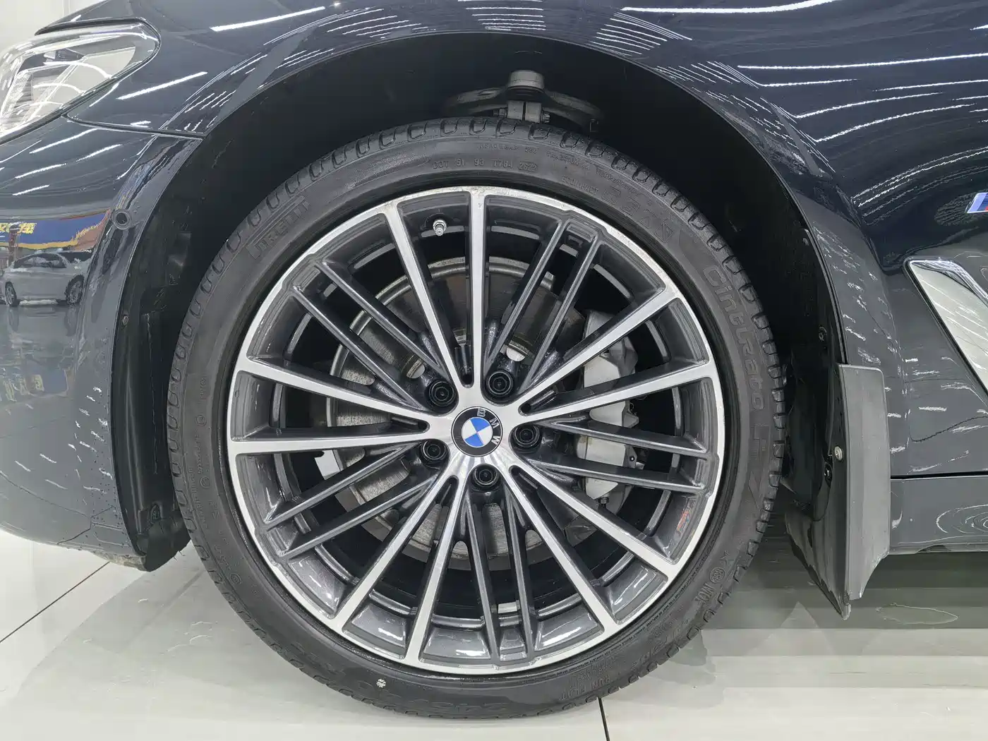 BMW 5 Series 2022 530Li Leading M Sport Package фото 20