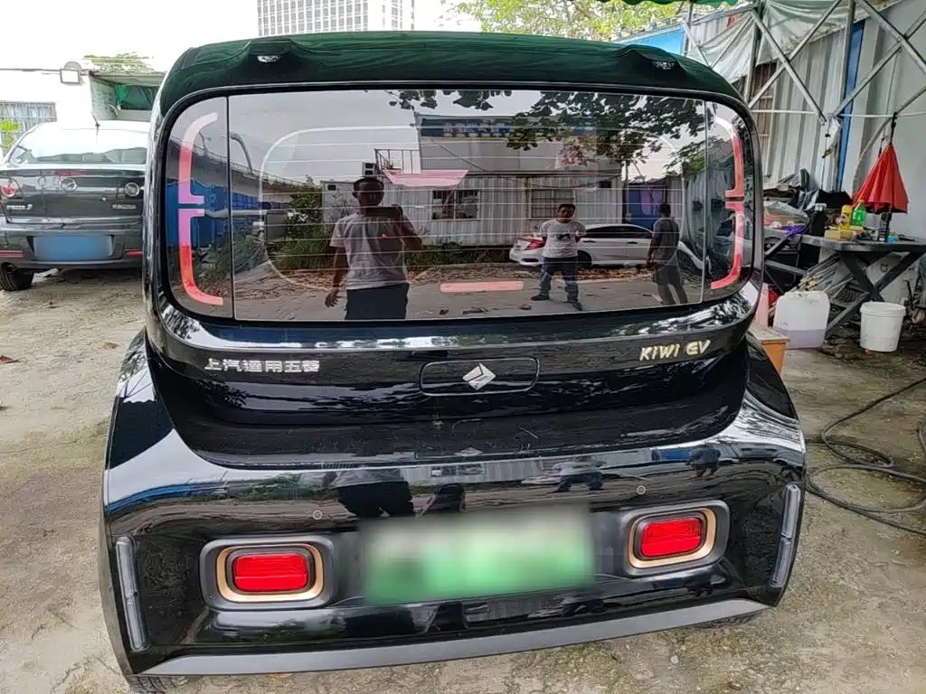 Photo 6 - Baojun KiWi EV