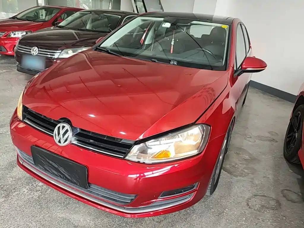 Photo 1 - Volkswagen Golf