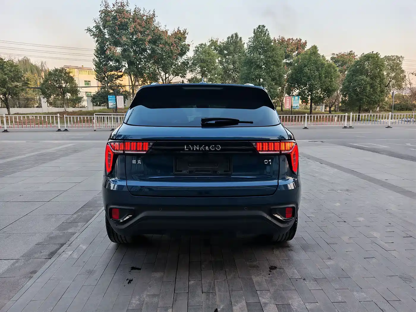 Lynk & Co 01 2019 2.0T 2WD Pro Edition China V фото 6