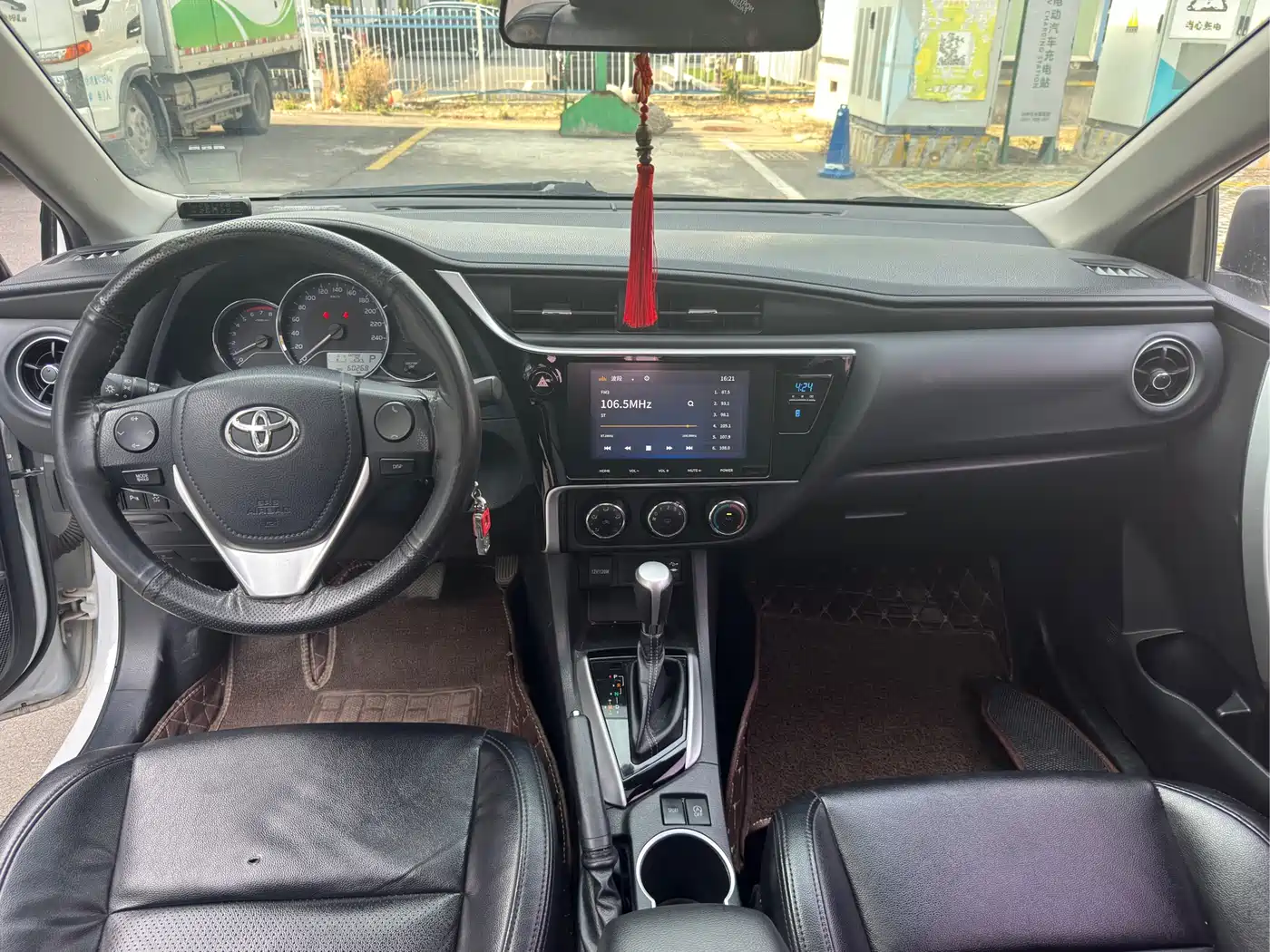 Toyota Levin 2017 Facelift 185T CVT Elite (China V) фото 6