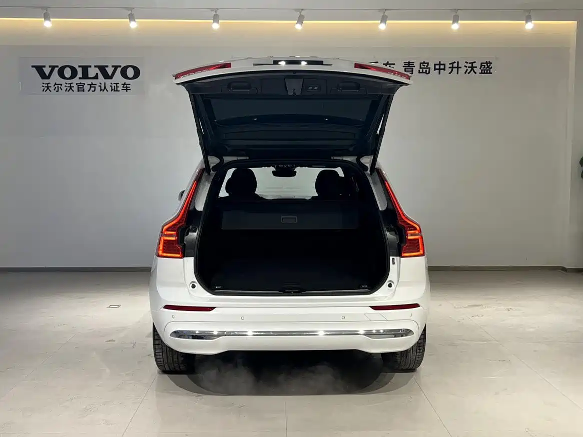 Volvo XC60 2025 2025 B5 AWD Smart Elite Luxury Edition