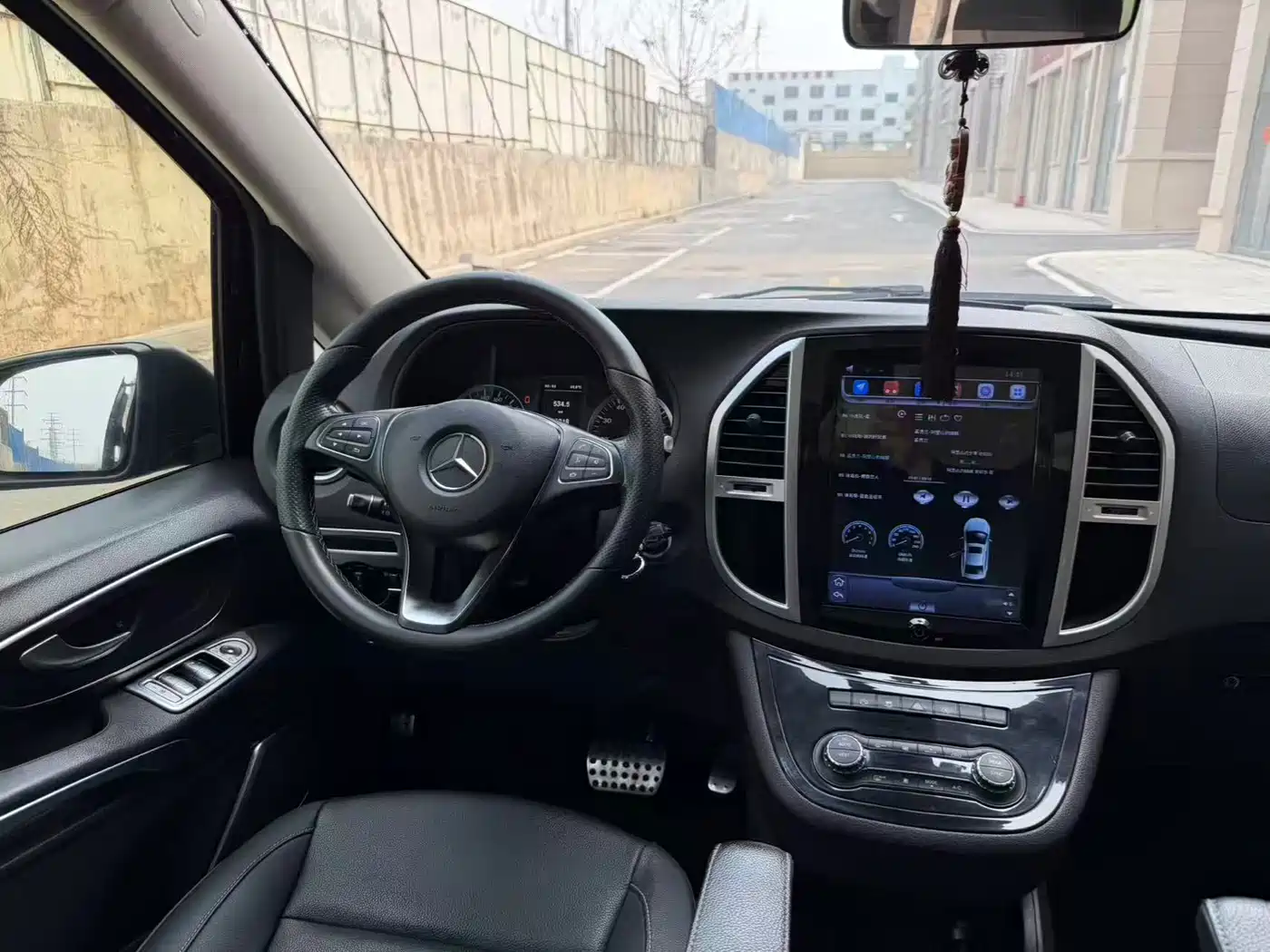 Mercedes-Benz Vito 2016 2.0T Elite Edition фото 8