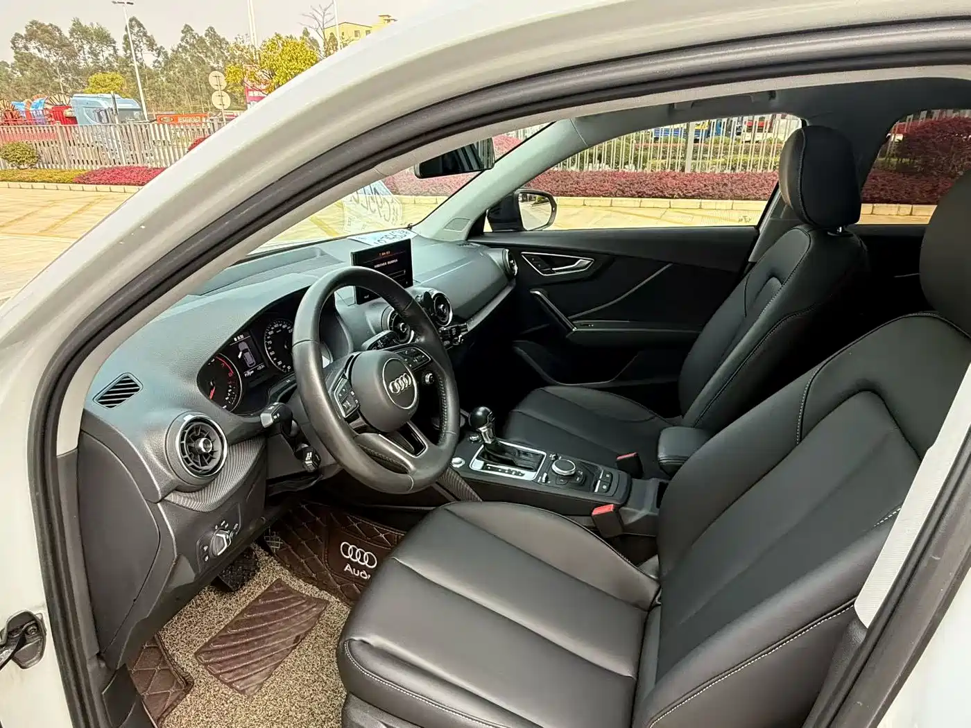 Audi Q2L 2018 35 TFSI Launch Exclusive Edition China VI фото 8