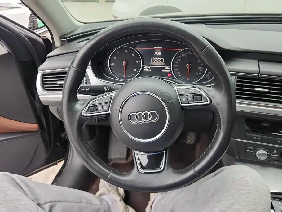 Фото 15 - Audi A6 (Import)