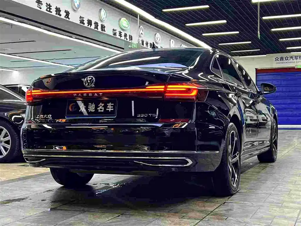 Volkswagen Passat 2024 330TSI Starlight Elite Edition фото 6