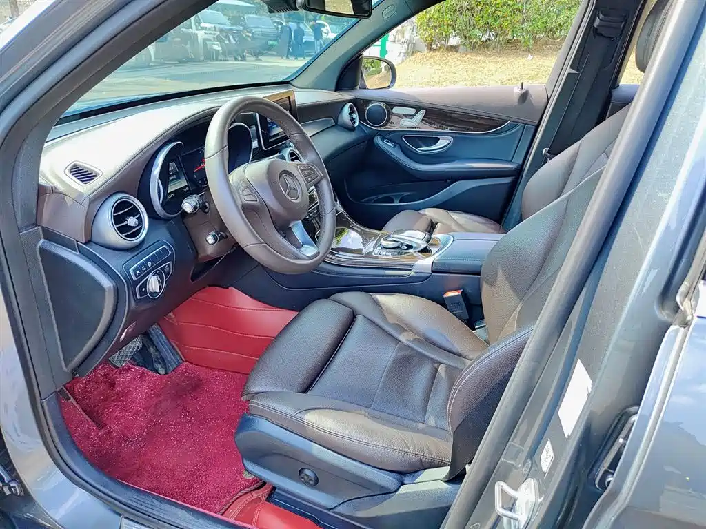 Mercedes-Benz GLC 2017 GLC 260 4MATIC Luxury фото 7
