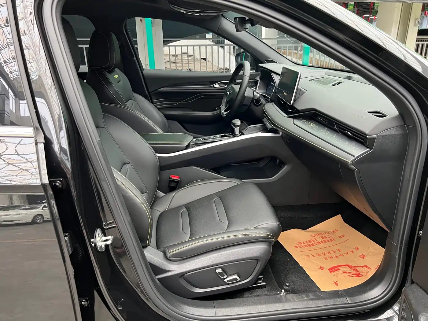 Фото 6 - Geely Preface