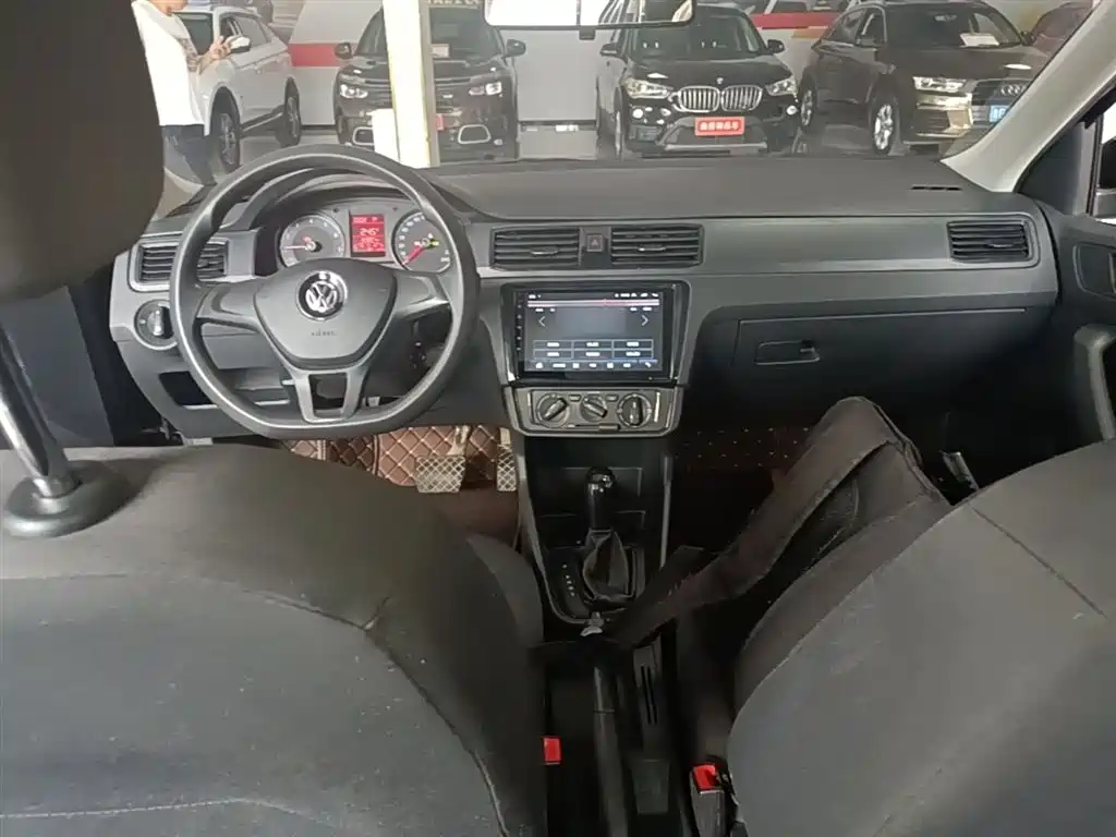 VOLKSWAGEN SANTANA