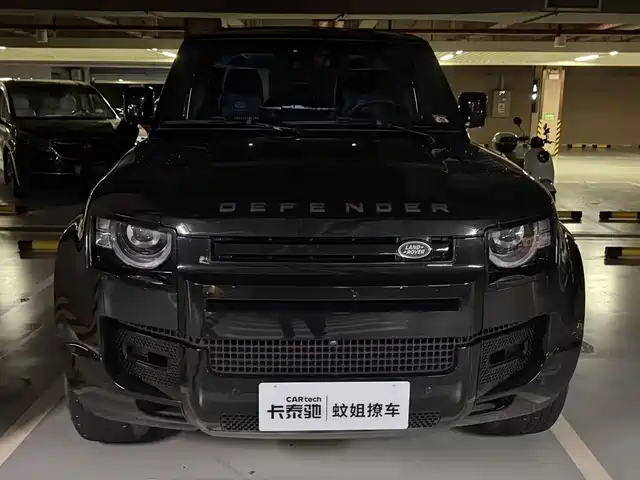 Land Rover Defender 2025