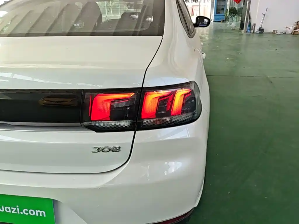 Peugeot 308 2018 2016 1.6L Manual Fashion