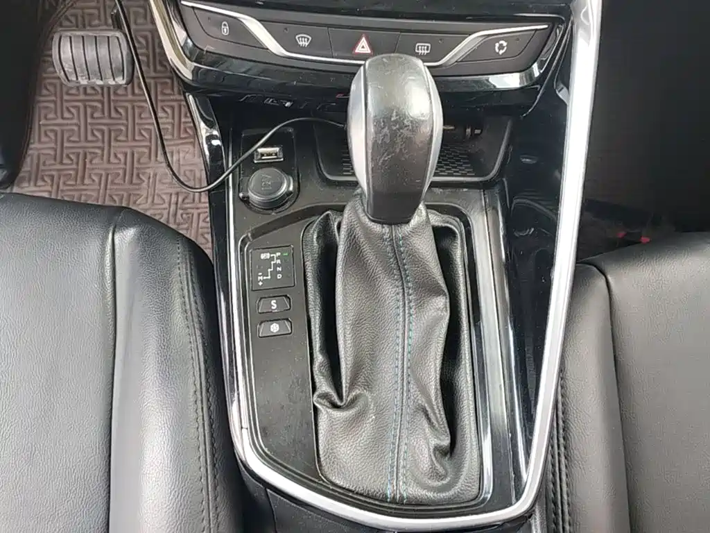 Peugeot 308 2018 2018 1.6L Auto Luxury Edition