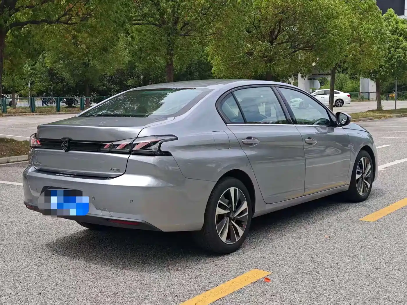 Peugeot 408 2023 2022 1.6T Light Chaser Edition