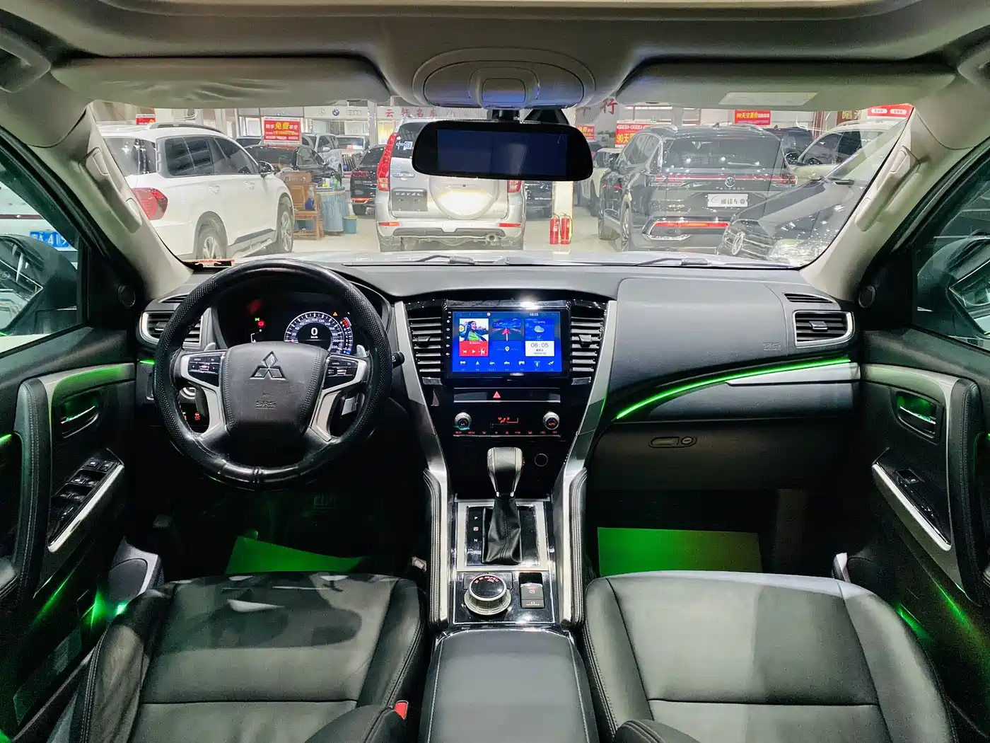 Mitsubishi Pajero Sport (Import) 2020 3.0L Luxury Edition фото 5