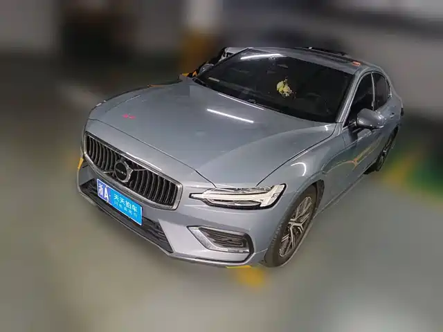Volvo S60 2023