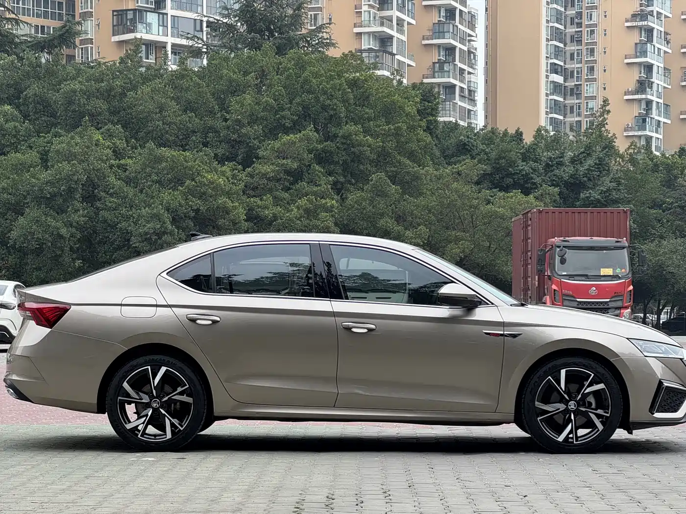 Škoda Octavia 2022 PRO TSI280 Premium Edition фото 7