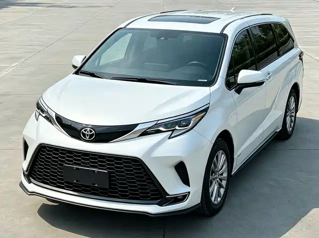 Toyota Granvia 2024