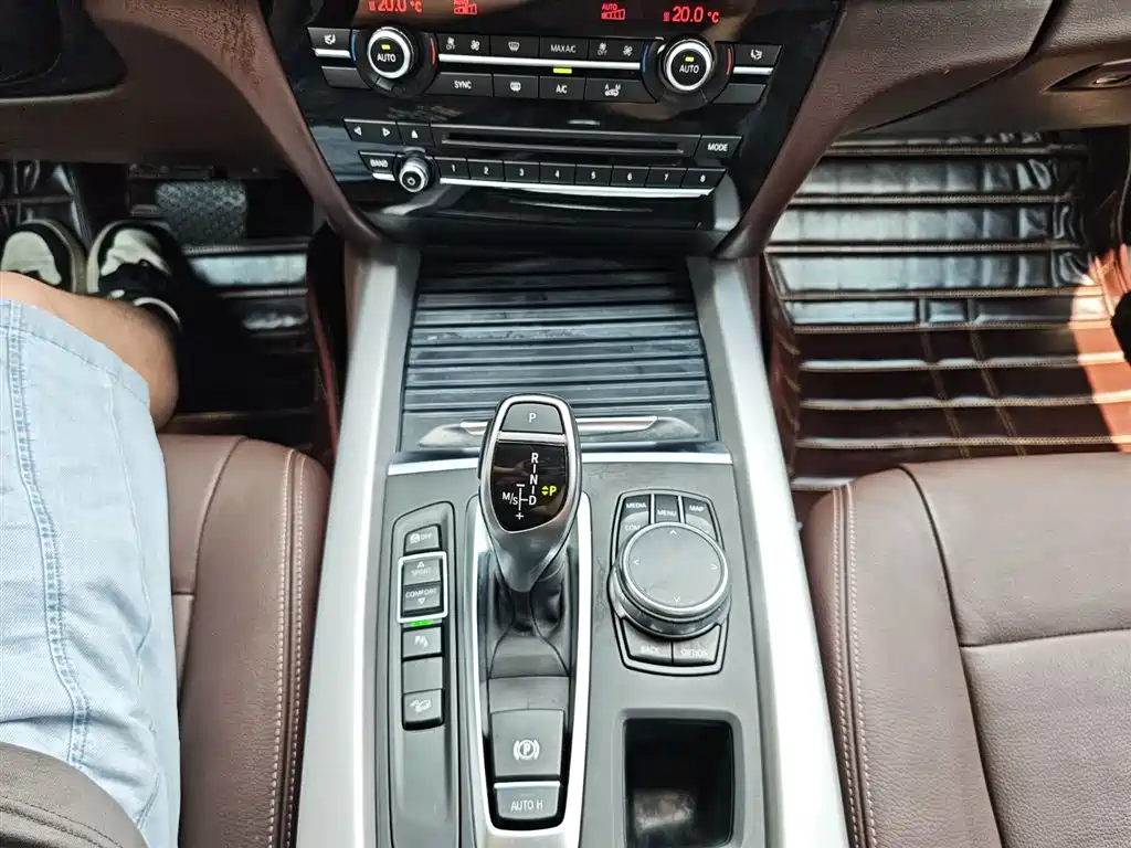 Фото 16 - BMW X5 (Import)