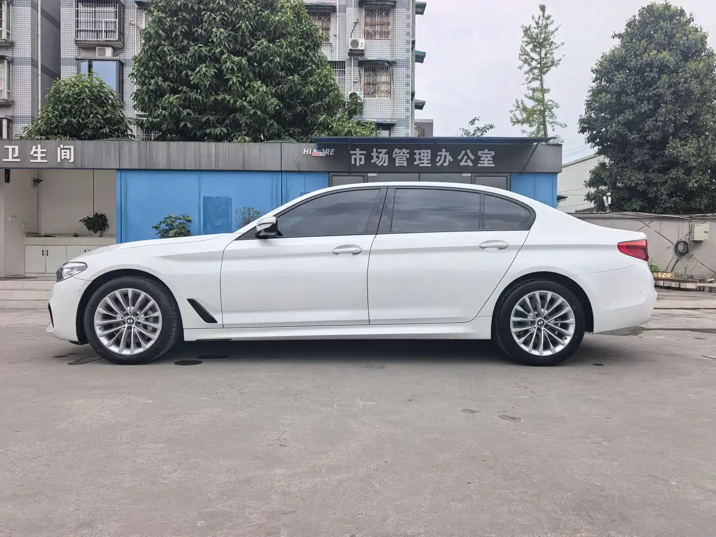 BMW 5 Series 2019 530Li Leading M Sport Package фото 4