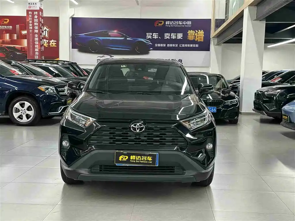 Toyota RAV4 Rongfang 2022 2.0L CVT 2WD Urban Edition фото 2