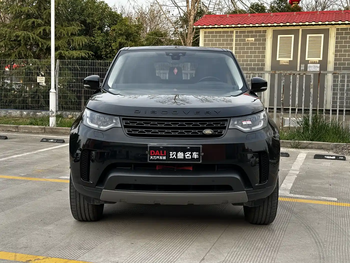 Land Rover Discovery 2018 3.0 SC V6 SE фото 2