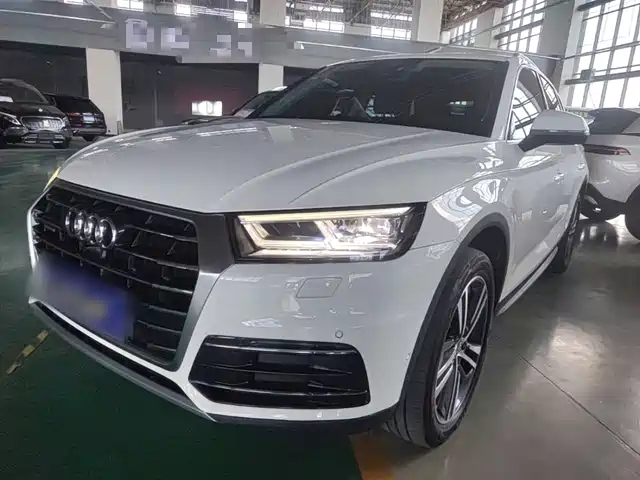 Audi Q5L 2020