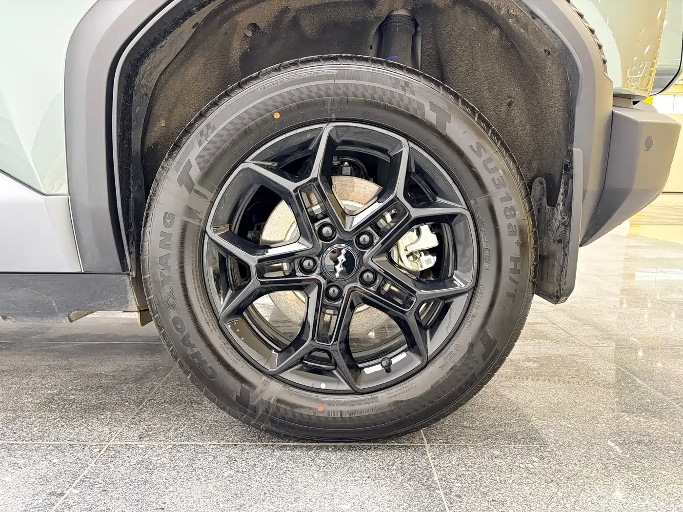 Fang Cheng Bao Titanium 3 2026 2026 Model 620KM Rear-Wheel Drive Flash Charging Version