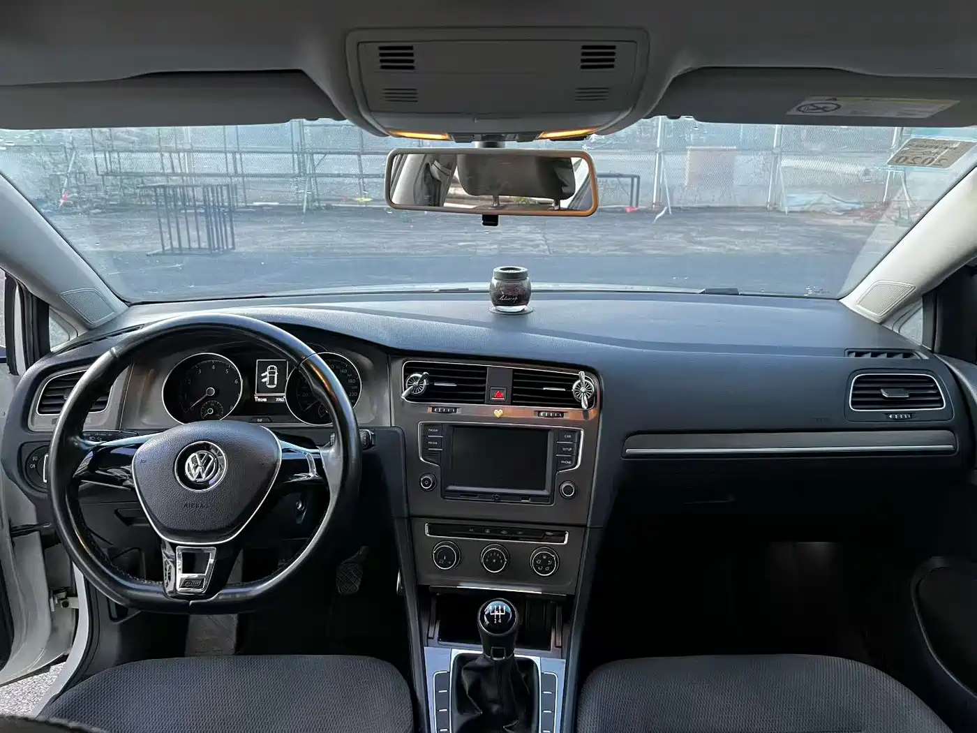 Volkswagen Golf 2016 230TSI Automatic Comfort фото 4