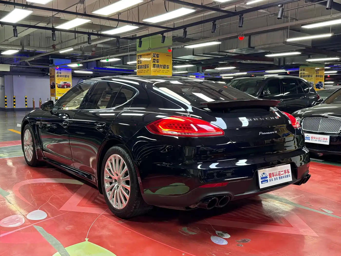 Porsche Panamera 2014 Panamera 4 3.0T фото 7