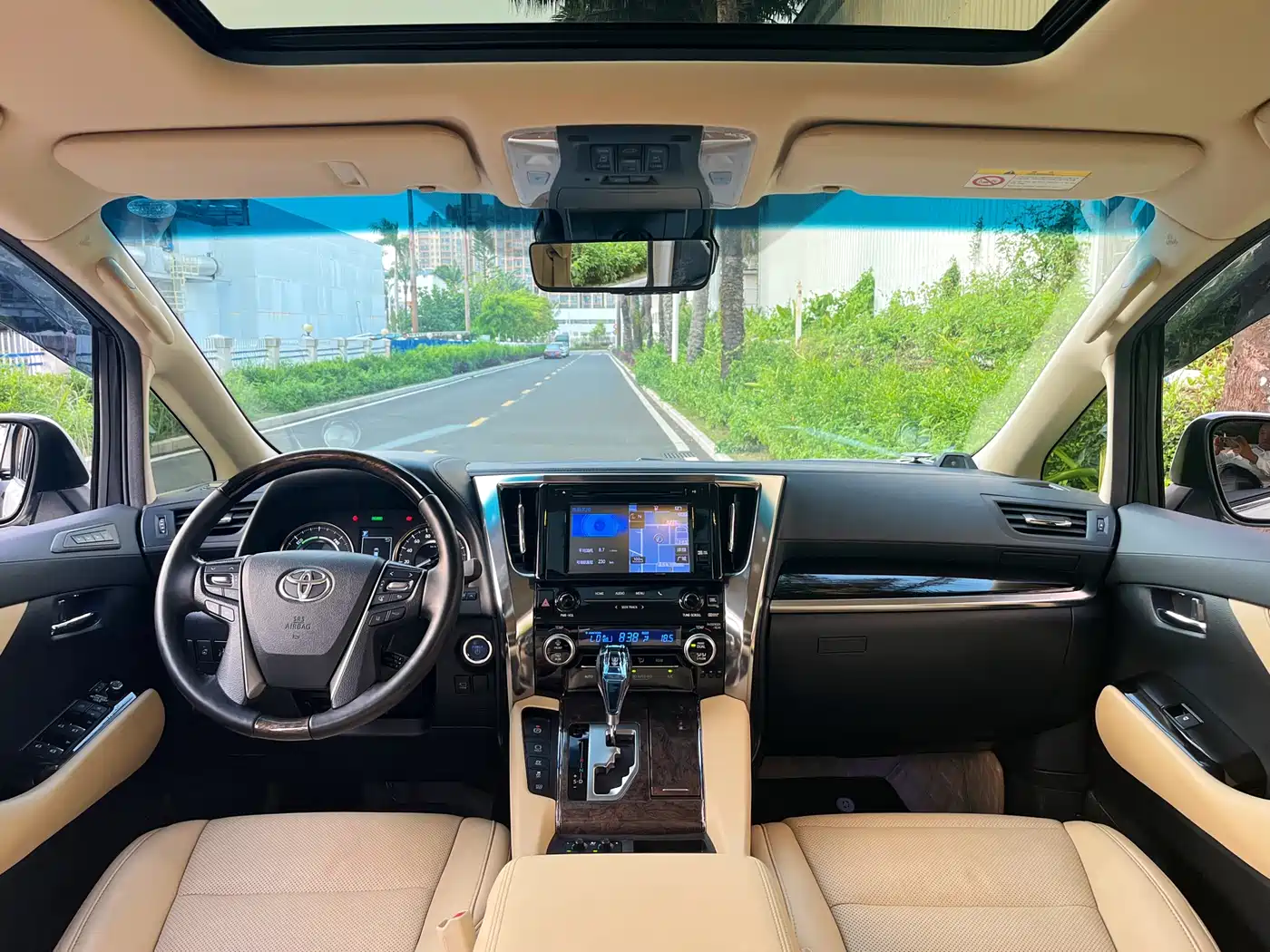 Toyota Alphard 2020 Hybrid 2.5L Premium Edition фото 5