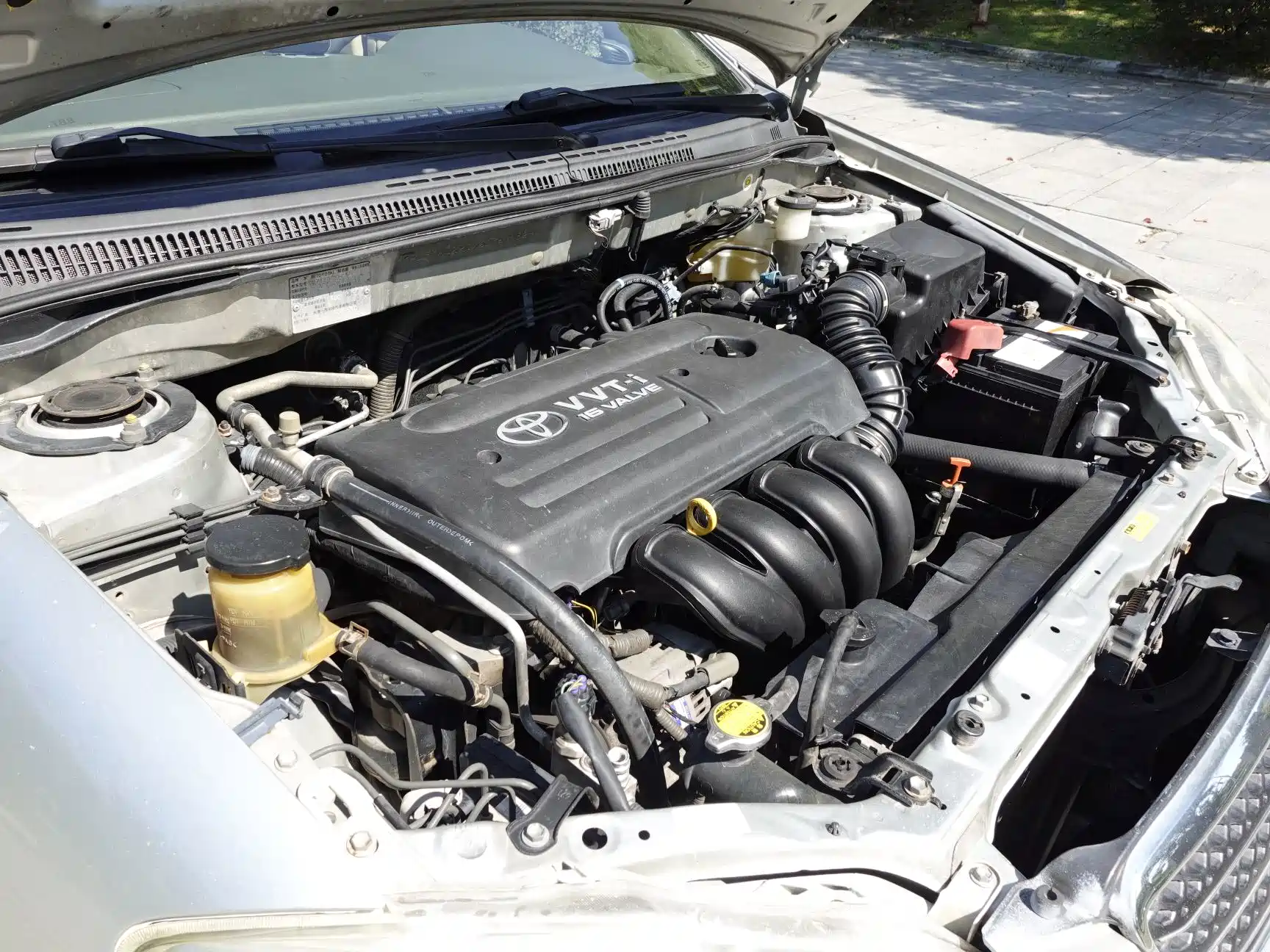 Photo 10 - Toyota Corolla