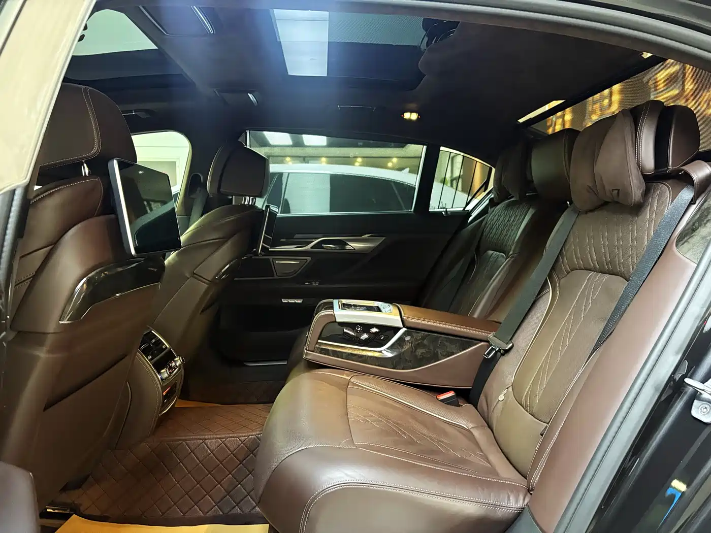 BMW 7 Series 2016 730Li Luxury фото 10