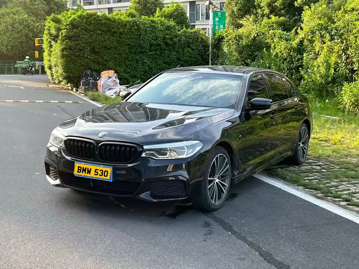 Photo 1 - BMW 5 Series