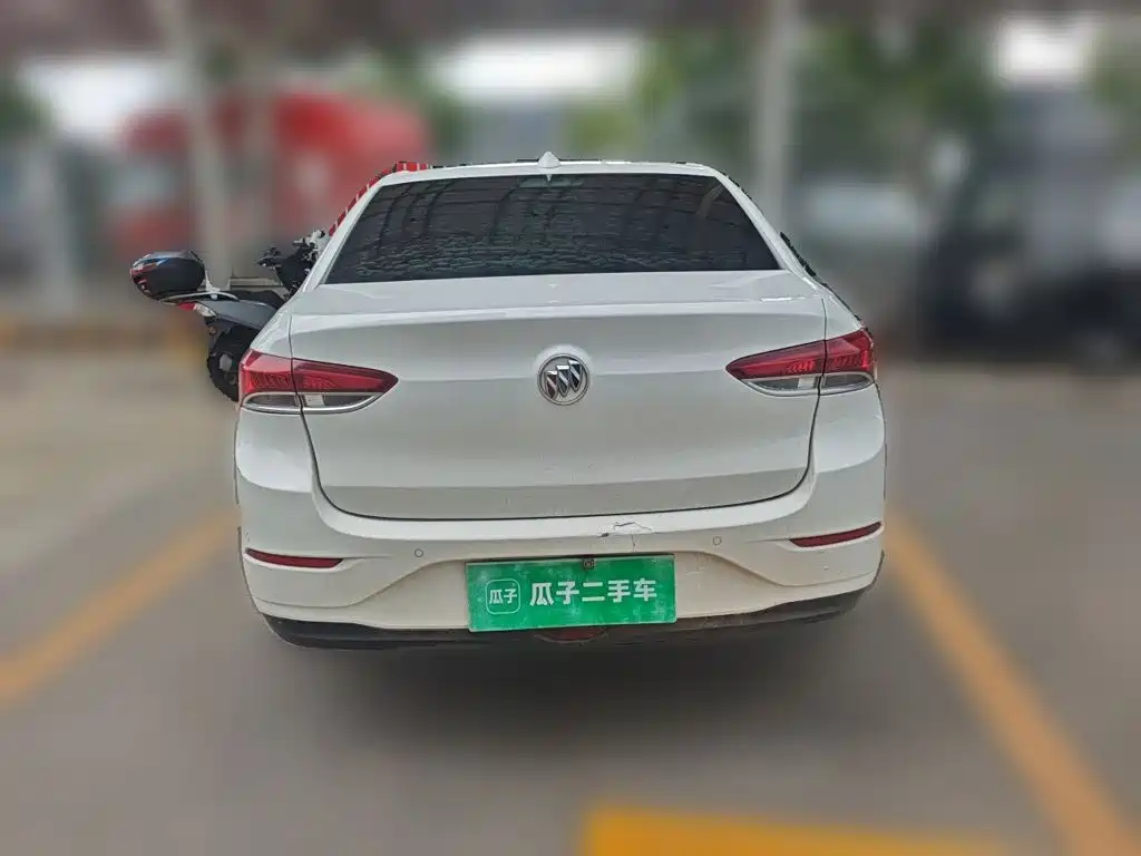 Photo 3 - Buick Excelle