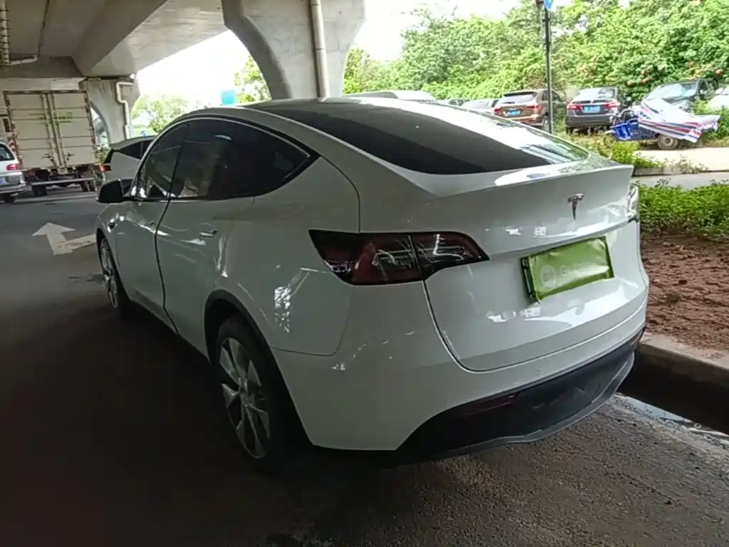 Фото 5 - Tesla Model Y