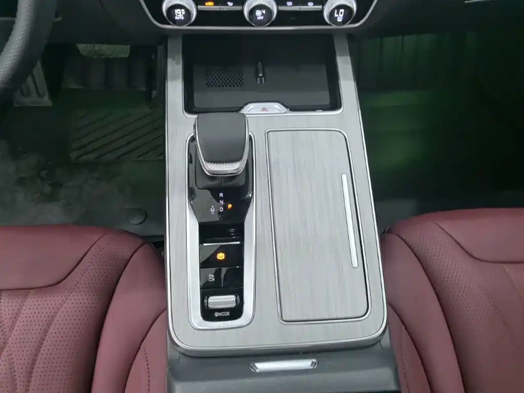 Hongqi HS5 2025 2025 2.0T 2WD Qixiang Pro