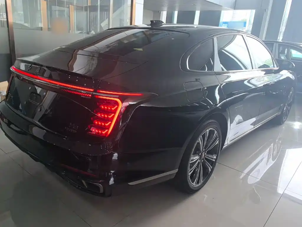 Hongqi H9 2026 2024 2.0T Qi Chang Private Fashion Edition