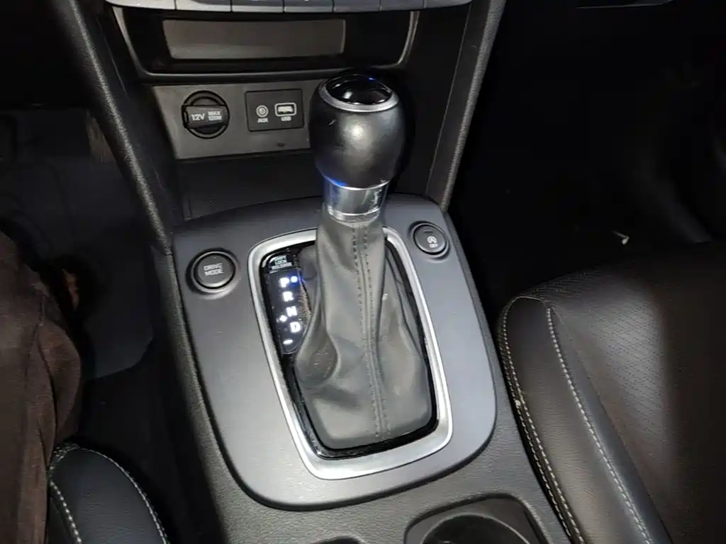Hyundai ENCINO 2019 2018 1.6T DCT ZhiLian Edition China V